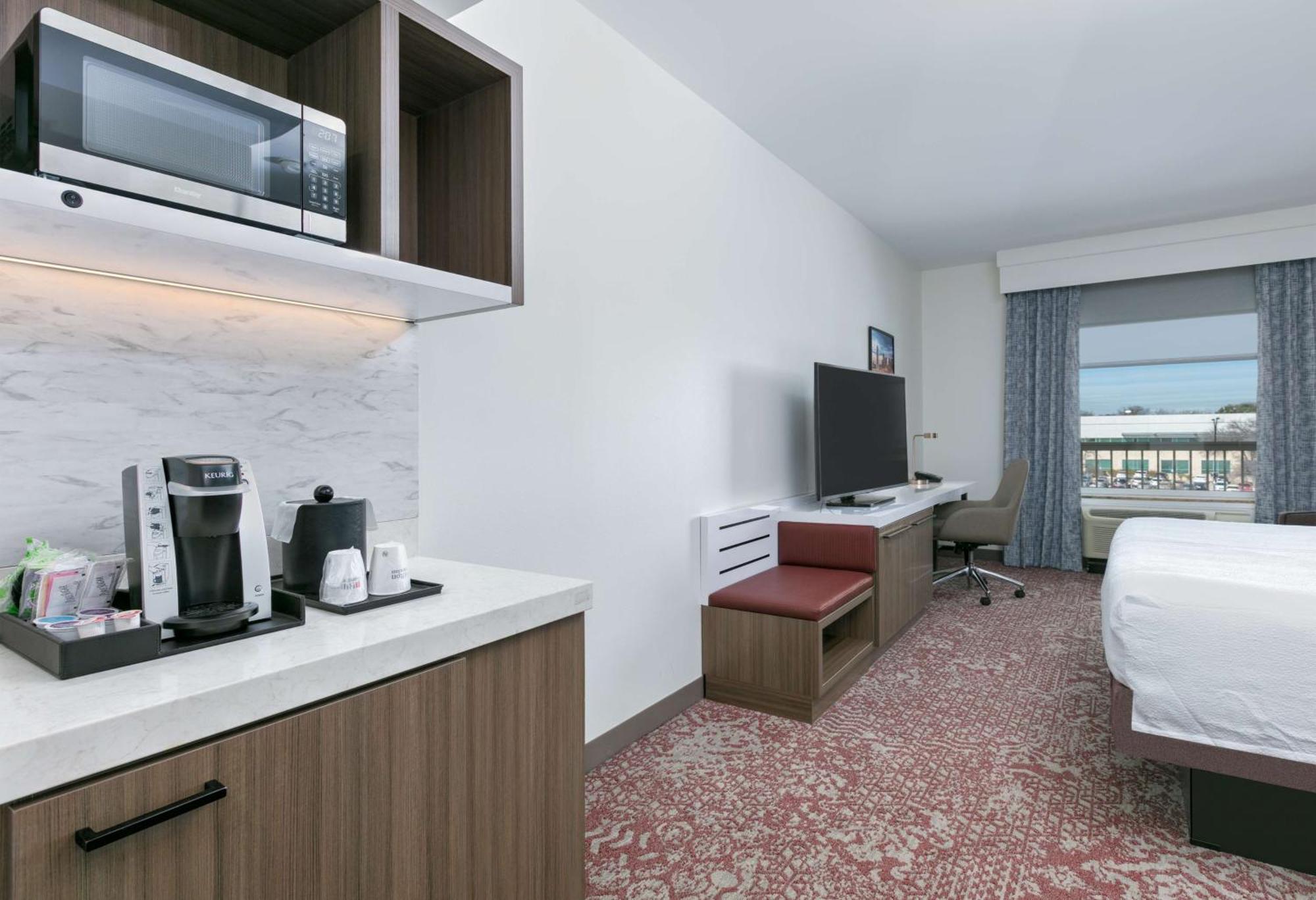 Hilton Garden Inn Dallas Арлингтън Екстериор снимка